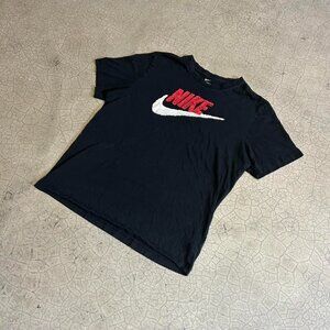Black Nike Center Swoosh T-Shirt